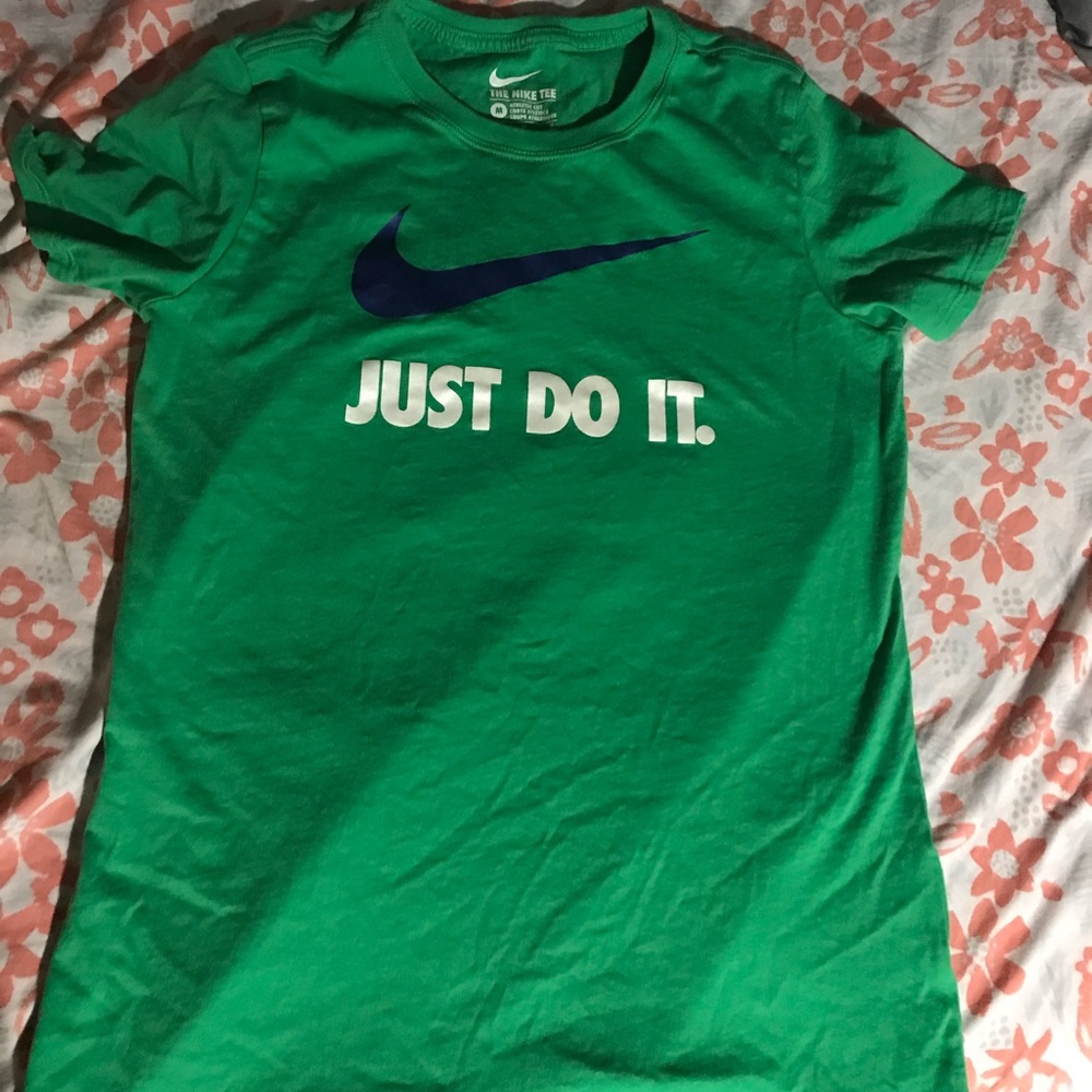 Women’s Nike just do it t shirt